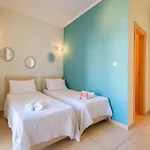 Kaplanis House 3*