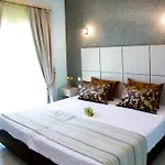Hotel Kaplanis House