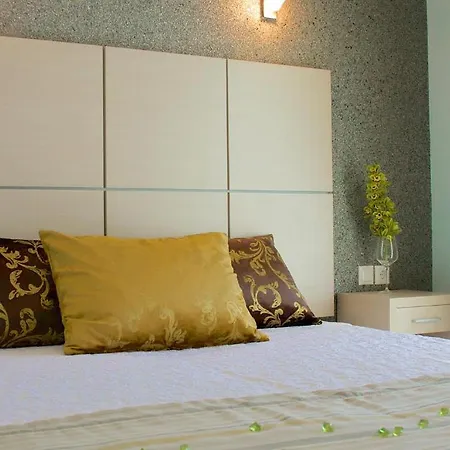 Kaplanis House Otel 3*