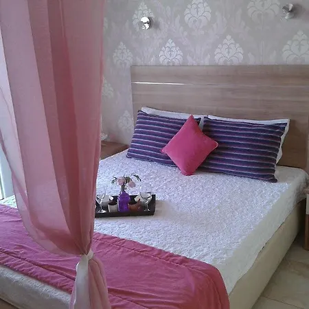 Kaplanis House 3*