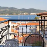 Kaplanis House Hotel 3*